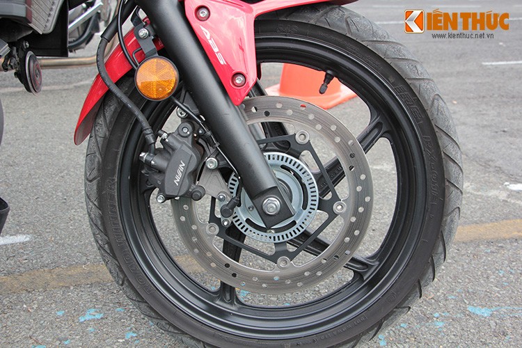 Dien kien moto PKL Honda CB300F gia 80 trieu tai Viet Nam-Hinh-10